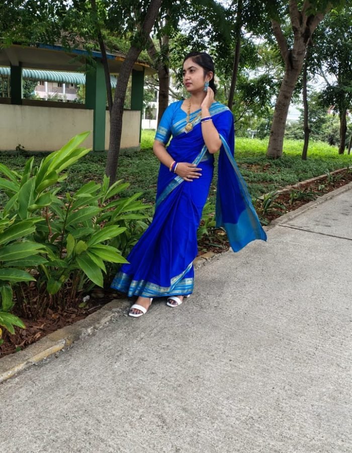 bluee saree